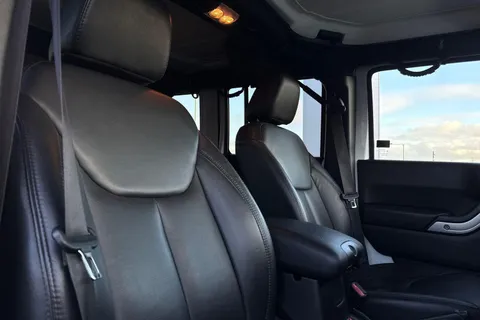 G21KJP Jeep Wrangler 2.8 CRD Overland 4dr Auto Thumbnail #20