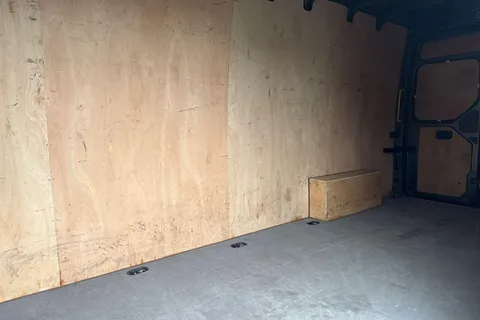 PK74EBJ Volkswagen Crafter 2.0 TDI 140PS Commerce Plus High Roof Van Auto Thumbnail #13