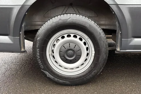 PK74EBJ Volkswagen Crafter 2.0 TDI 140PS Commerce Plus High Roof Van Auto Thumbnail #21