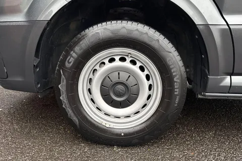 PK74EBJ Volkswagen Crafter 2.0 TDI 140PS Commerce Plus High Roof Van Auto Thumbnail #23