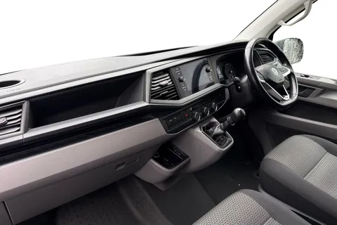 RA70BWD Volkswagen Transporter 2.0 TDI 150 Highline Van Thumbnail #8