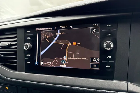 RA70BWD Volkswagen Transporter 2.0 TDI 150 Highline Van Thumbnail #11