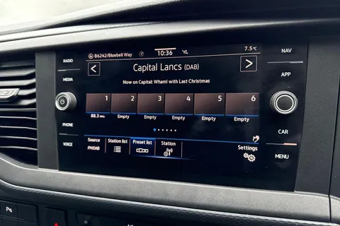 RA70BWD Volkswagen Transporter 2.0 TDI 150 Highline Van Thumbnail #29