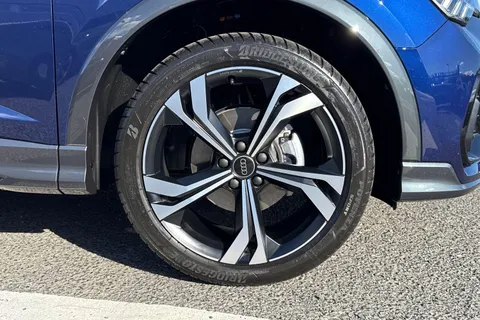 PX75KKC Audi Q3 35 TDI Black Edition 5dr S Tronic [20" Alloy] Thumbnail #7