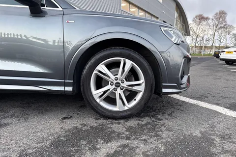 PX72XRR Audi Q3 35 TFSI S Line 5dr S Tronic Thumbnail #7