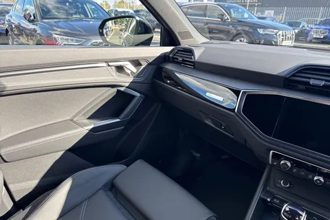 PX75KKC Audi Q3 35 TDI Black Edition 5dr S Tronic [20" Alloy] Thumbnail #15