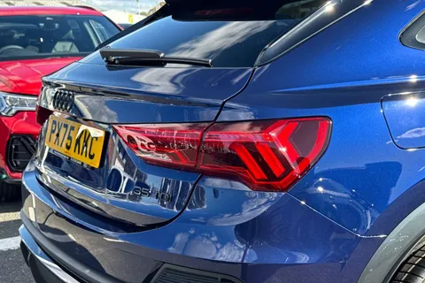 PX75KKC Audi Q3 35 TDI Black Edition 5dr S Tronic [20" Alloy] Thumbnail #16