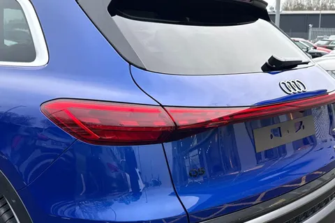 SM75ACX Audi Q5 2.0 TDI Quattro S Line 5dr S Tronic Thumbnail #16