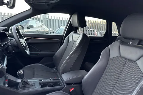 PX72XRR Audi Q3 35 TFSI S Line 5dr S Tronic Thumbnail #11