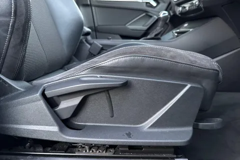 PX72XRR Audi Q3 35 TFSI S Line 5dr S Tronic Thumbnail #44