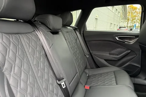 KY74FLE Audi S5 Avant Launch Edition TFSI  367 PS S tronic Thumbnail #11