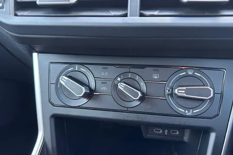 GF74XFA Volkswagen Polo 1.0 TSI Match 5dr DSG Thumbnail #19