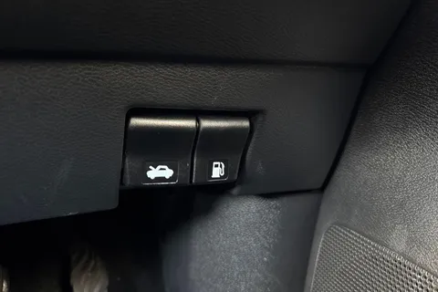 FY72RPX Nissan Micra 1.0 IG-T N-Sport Euro 6 (s/s) 5dr Thumbnail #18