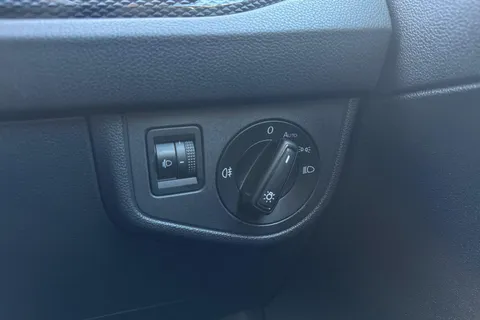 GF74XFA Volkswagen Polo 1.0 TSI Match 5dr DSG Thumbnail #28