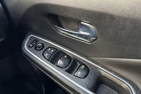 FY72RPX Nissan Micra 1.0 IG-T N-Sport Euro 6 (s/s) 5dr Thumbnail #43