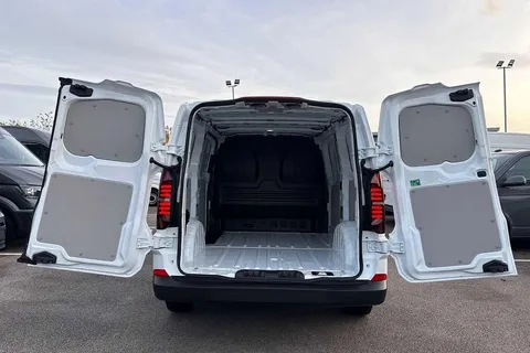 DF75FWY Volkswagen Transporter 2.0 TDI 110 Commerce Van Thumbnail #9