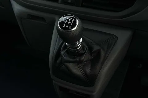 DF75FWY Volkswagen Transporter 2.0 TDI 110 Commerce Van Thumbnail #19