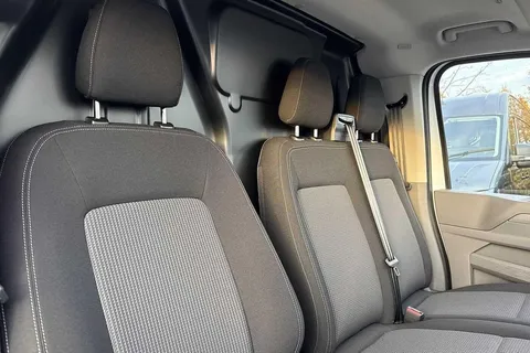 DF75FWY Volkswagen Transporter 2.0 TDI 110 Commerce Van Thumbnail #20