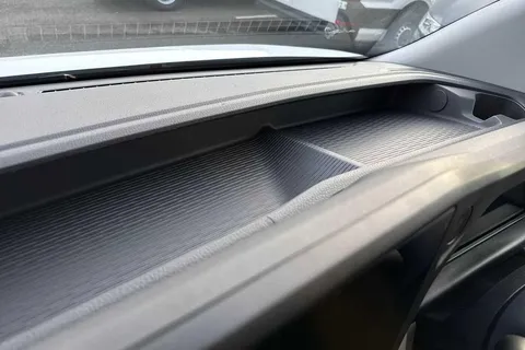 DF75FWY Volkswagen Transporter 2.0 TDI 110 Commerce Van Thumbnail #33