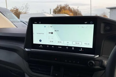 DF75FWY Volkswagen Transporter 2.0 TDI 110 Commerce Van Thumbnail #44