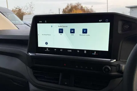 DF75FWY Volkswagen Transporter 2.0 TDI 110 Commerce Van Thumbnail #45