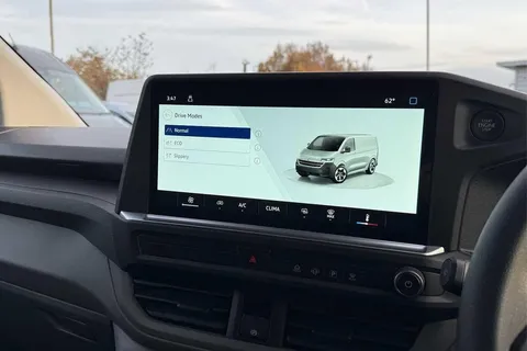 DF75FWY Volkswagen Transporter 2.0 TDI 110 Commerce Van Thumbnail #50