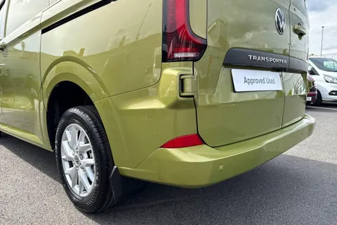 BA25LKM Volkswagen Transporter 2.0 TDI T32 Commerce Pro FWD SWB Euro 6 (s/s) 5dr Thumbnail #15