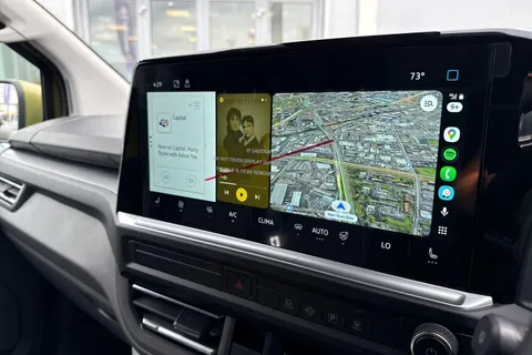 BA25LKM Volkswagen Transporter 2.0 TDI T32 Commerce Pro FWD SWB Euro 6 (s/s) 5dr Thumbnail #38