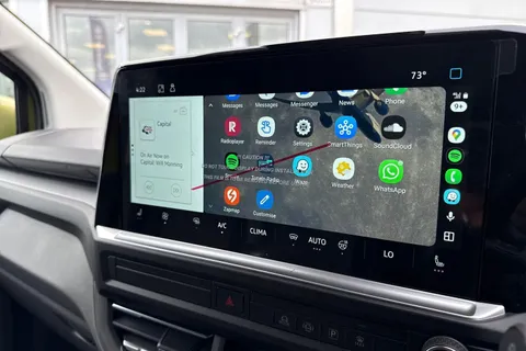 BA25LKM Volkswagen Transporter 2.0 TDI T32 Commerce Pro FWD SWB Euro 6 (s/s) 5dr Thumbnail #40