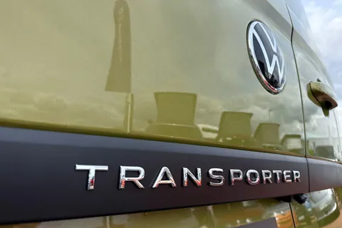 BA25LKM Volkswagen Transporter 2.0 TDI T32 Commerce Pro FWD SWB Euro 6 (s/s) 5dr Thumbnail #47