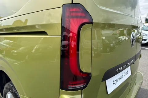 BA25LKM Volkswagen Transporter 2.0 TDI T32 Commerce Pro FWD SWB Euro 6 (s/s) 5dr Thumbnail #50