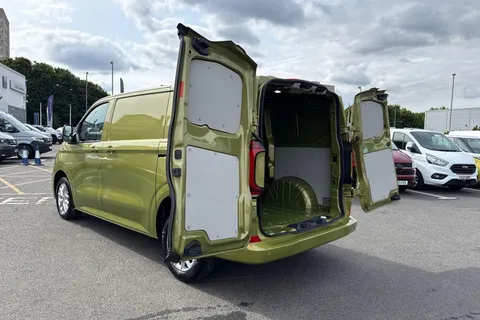 BA25LKM Volkswagen Transporter 2.0 TDI T32 Commerce Pro FWD SWB Euro 6 (s/s) 5dr Thumbnail #53