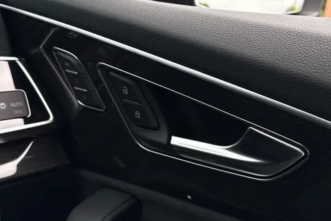  Audi SQ7 4.0 TFSI V8 Black Edition Tiptronic quattro Euro 6 (s/s) 5dr Thumbnail #21