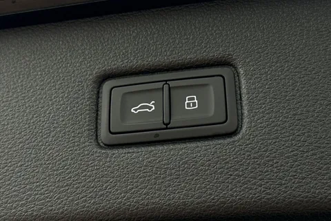  Audi SQ7 4.0 TFSI V8 Black Edition Tiptronic quattro Euro 6 (s/s) 5dr Thumbnail #27