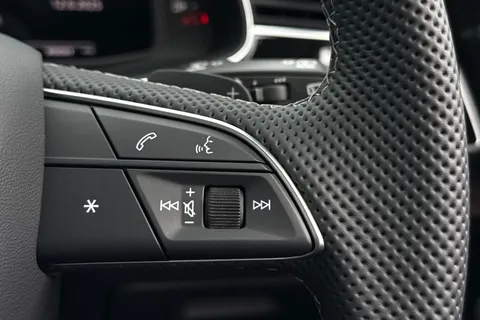  Audi SQ7 4.0 TFSI V8 Black Edition Tiptronic quattro Euro 6 (s/s) 5dr Thumbnail #40