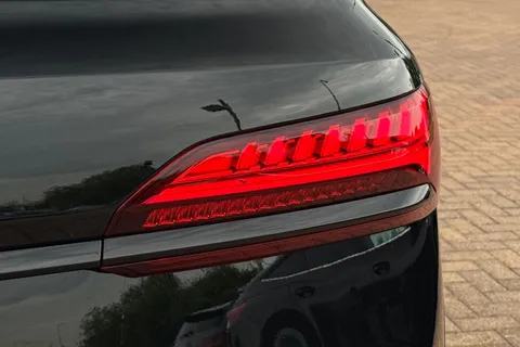  Audi SQ7 4.0 TFSI V8 Black Edition Tiptronic quattro Euro 6 (s/s) 5dr Thumbnail #49