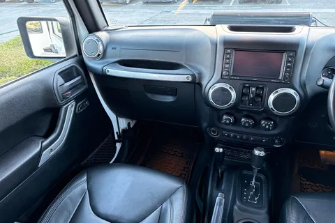 G21KJP Jeep Wrangler 2.8 CRD Overland Auto 4WD Euro 6 4dr Thumbnail #20