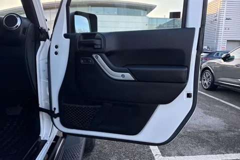 G21KJP Jeep Wrangler 2.8 CRD Overland Auto 4WD Euro 6 4dr Thumbnail #21