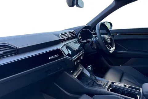 PX75KKC Audi Q3 Black Edition 35 TDI  150 PS S tronic Thumbnail #15