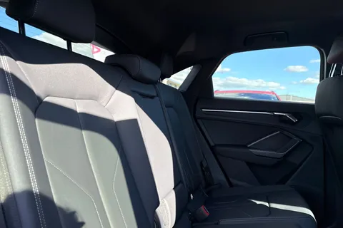 PX75KKC Audi Q3 Black Edition 35 TDI  150 PS S tronic Thumbnail #19