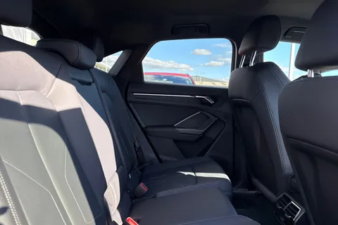 PX75KKC Audi Q3 Black Edition 35 TDI  150 PS S tronic Thumbnail #38