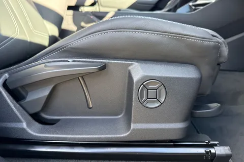 PX75KKC Audi Q3 Black Edition 35 TDI  150 PS S tronic Thumbnail #45