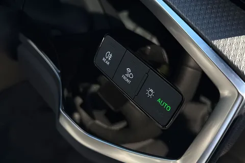 PX75KKC Audi Q3 Black Edition 35 TDI  150 PS S tronic Thumbnail #46