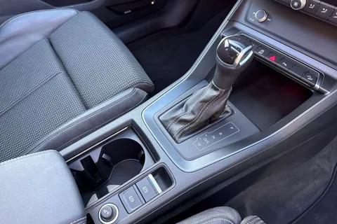 KE71SVT Audi Q3 S line 35 TFSI  150 PS S tronic Thumbnail #24