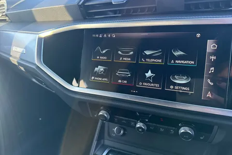 KE71SVT Audi Q3 S line 35 TFSI  150 PS S tronic Thumbnail #35