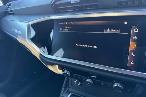 KE71SVT Audi Q3 S line 35 TFSI  150 PS S tronic Thumbnail #37