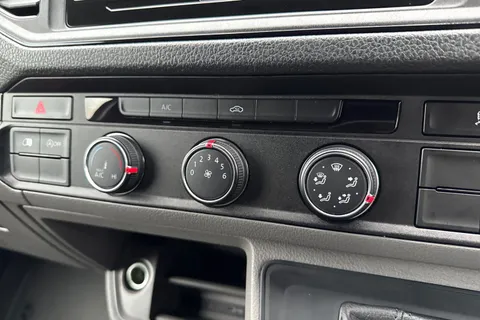 PK74EBJ Volkswagen Crafter Panel van Commerce Plus LWB 140 PS 2.0 TDI 8sp Automatic FWD Thumbnail #22