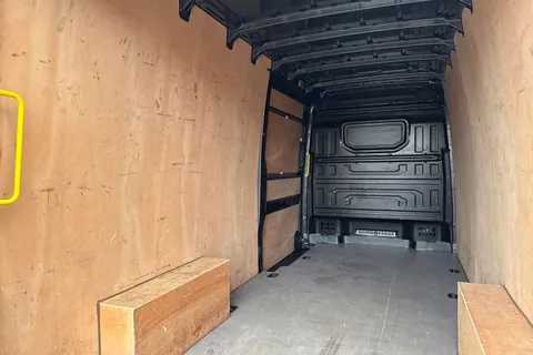 PK74EBJ Volkswagen Crafter Panel van Commerce Plus LWB 140 PS 2.0 TDI 8sp Automatic FWD Thumbnail #28