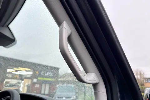 PK74EBJ Volkswagen Crafter Panel van Commerce Plus LWB 140 PS 2.0 TDI 8sp Automatic FWD Thumbnail #30