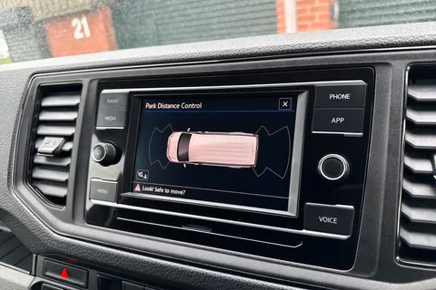 PK74EBJ Volkswagen Crafter Panel van Commerce Plus LWB 140 PS 2.0 TDI 8sp Automatic FWD Thumbnail #38